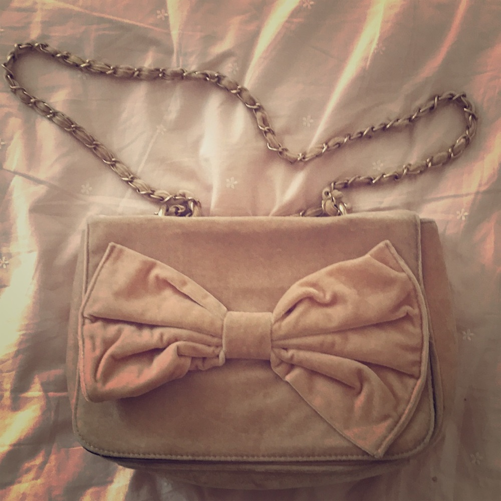 Pink velvet bow purse